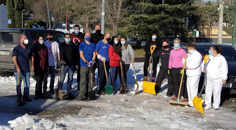 El Club colabora en la limpieza de Pozuelo con 24 voluntarios