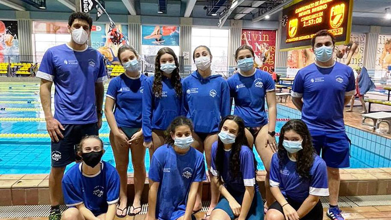 Extraordinaria competición de los nadadores del Club Natación Pozuelo en el Campeonato de Madrid Infantil de Invierno
